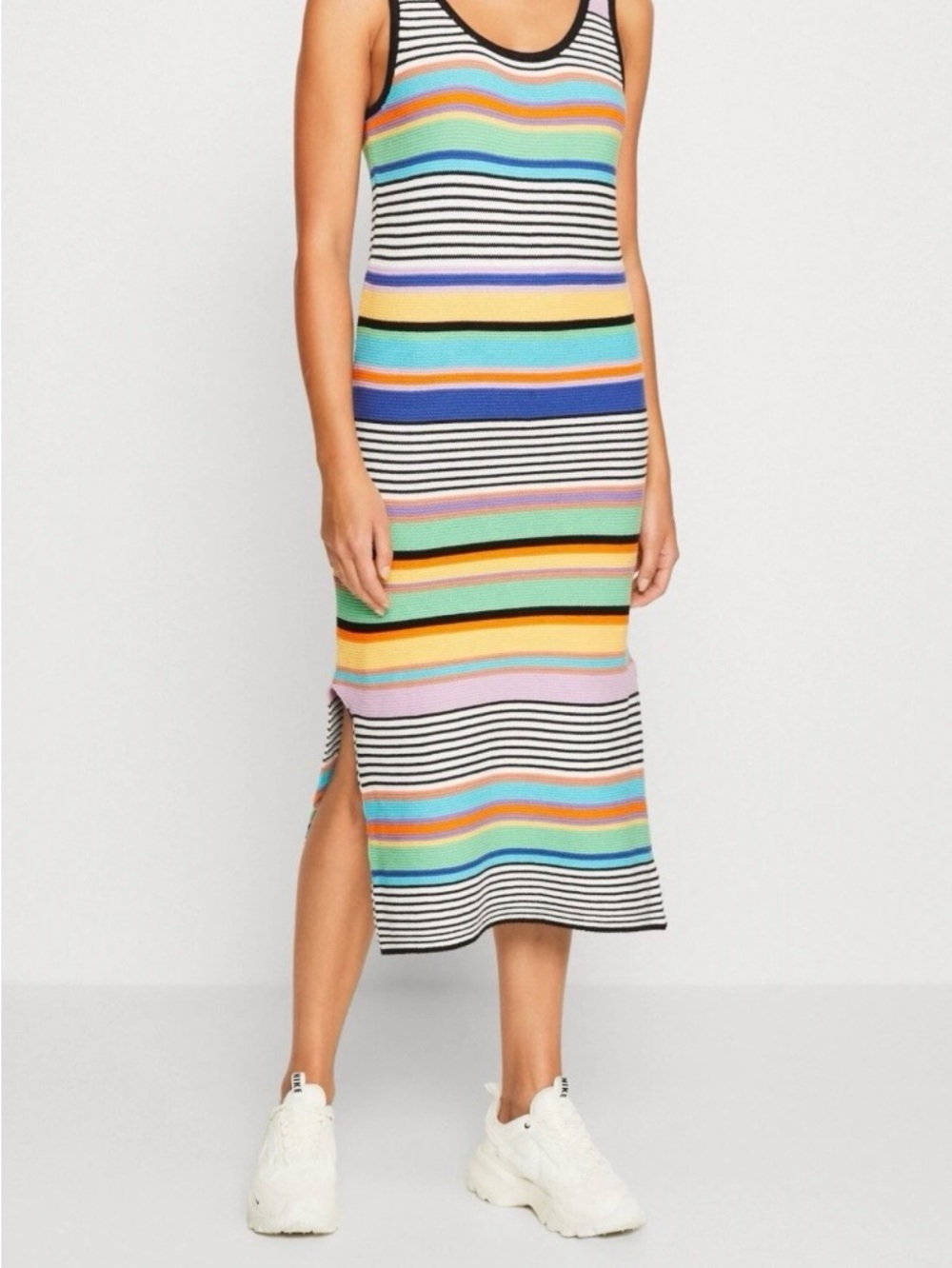 NWT- Roxy Sunshine Bouquet Dress
Size XL